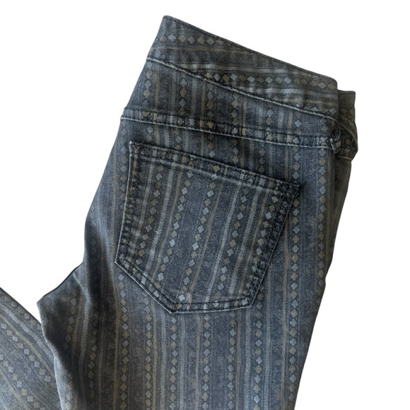 2/$30 Free People Women's Black Skinny Bali Tribal Boho Printed Jeans Size 26 - Picture 3 of 5